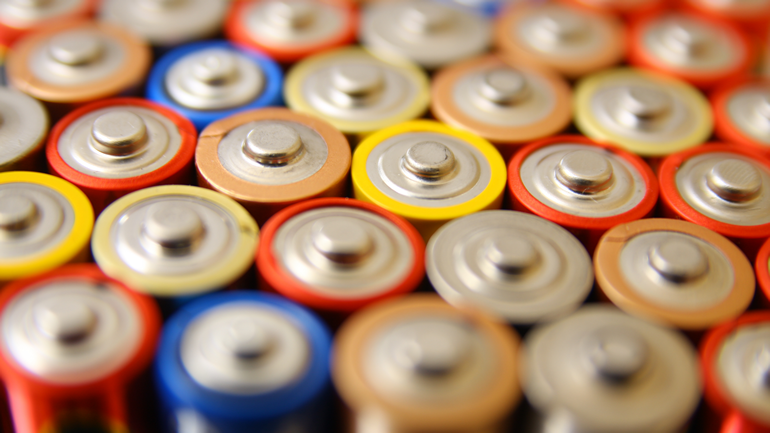 Ongemak debat vertaler Energizer vs Duracell: Which Brand Has the Better Batteries