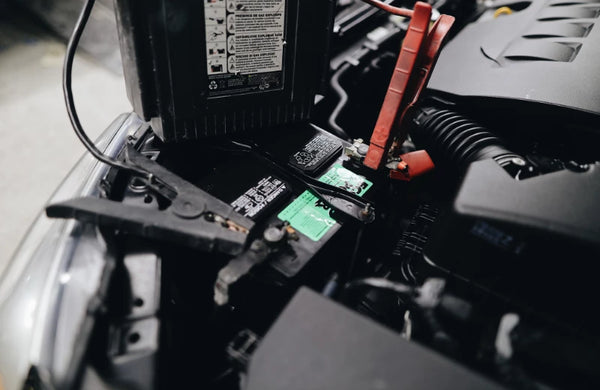 Test Your Car Battery Voltage With Or Without Using A Multimeter